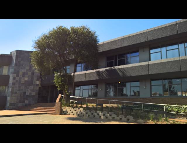4,400M² BUILDING TO LET IN BEDFORDVIEW
